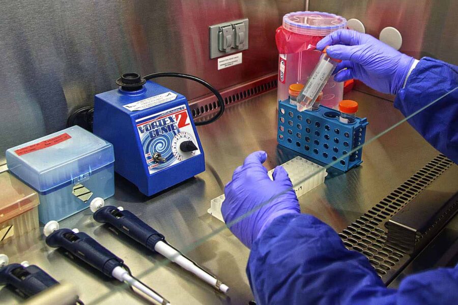 El laboratorio universitario realiza 70 pruebas de Covid–19 en 15 días