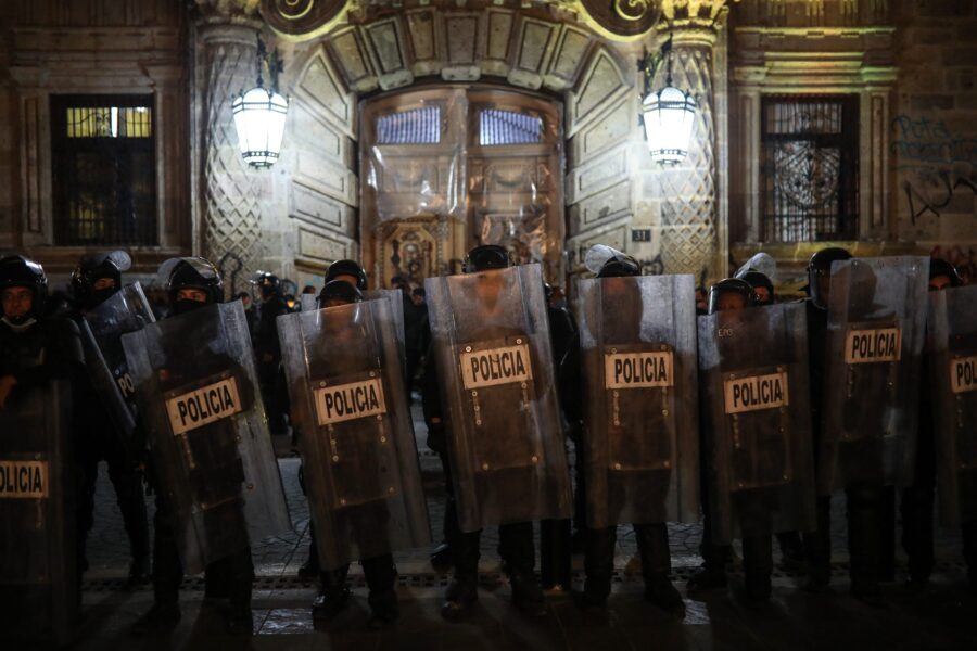 «Enrique Alfaro es responsable de no controlar a la policía»: manifestantes