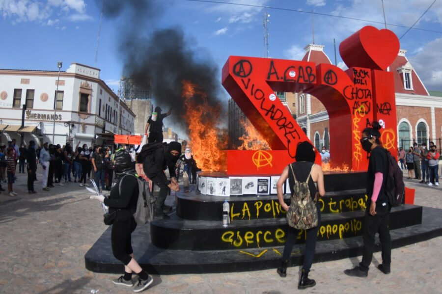 «La chota no nos cuida, mata», el grito de protesta contra la violencia policíaca