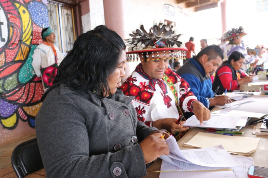 Sólo termómetros y gel dio secretaría de Salud a pueblos wixaritari