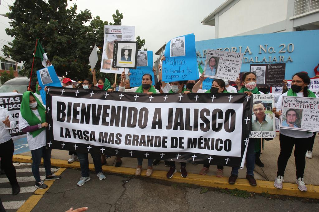 Vuelve AMLO a Jalisco y lo reciben con reclamos