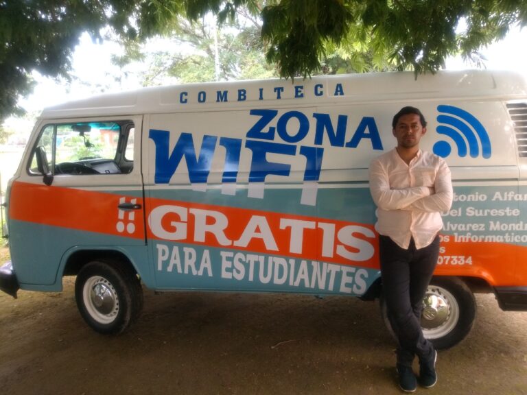 La “Combiteca” y los retos de llevar Internet para que la juventud tome clases en la nueva normalidad