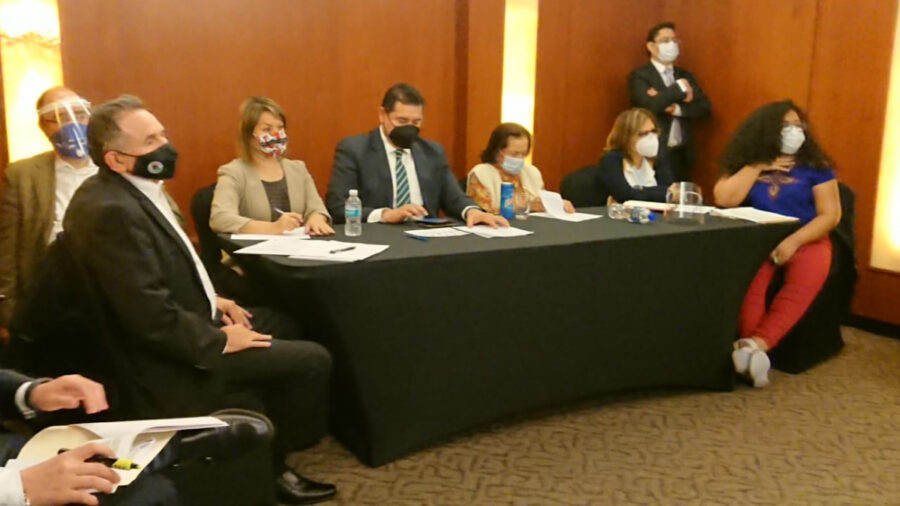 En sede alterna, la comisión de Hacienda del Senado aprueba eliminar fideicomisos