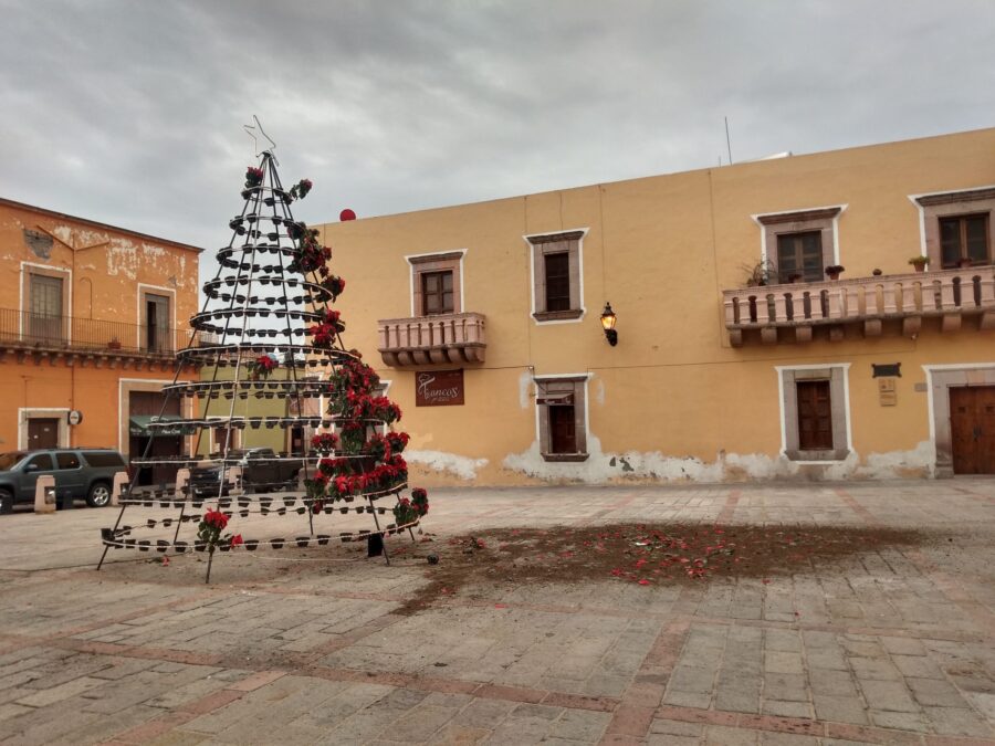 Decoración navideña en Lagos de Moreno abre debate sobre inseguridad