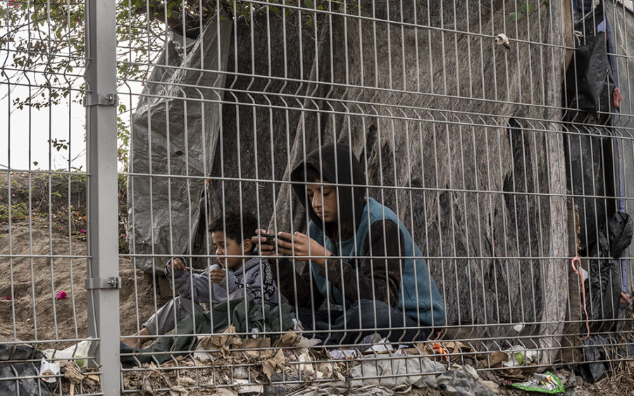 Informará México situación de migrantes del programa Quédate en México
