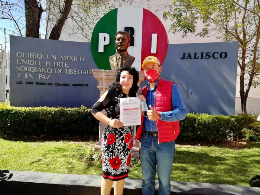 Lilia Margarita López Chavarín se registra como aspirante a precandidata a la local