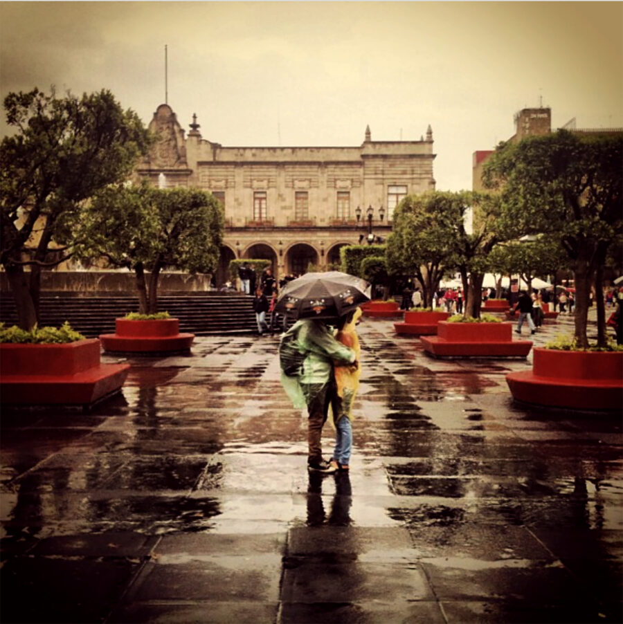 El amor no heterosexual en la calle, es romper reglas municipales en Jalisco
