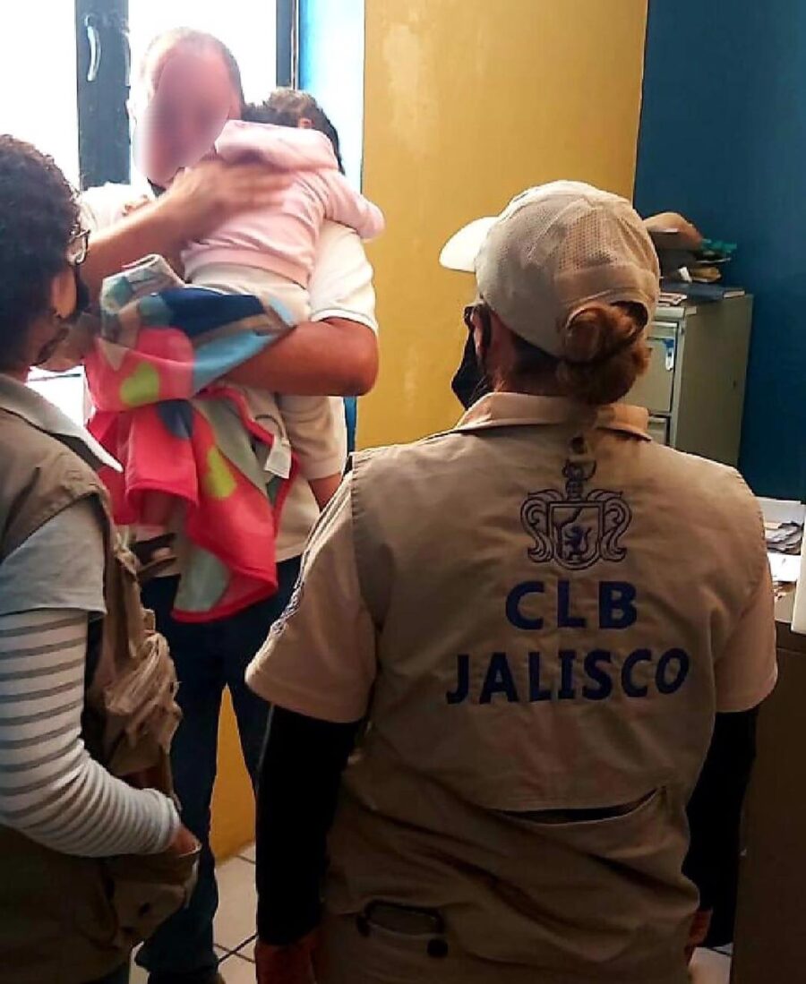 Sin detenidos de por medio «liberan» a familia desaparecida en Acatic; bebé apareció a 105 kilómetros de distancia