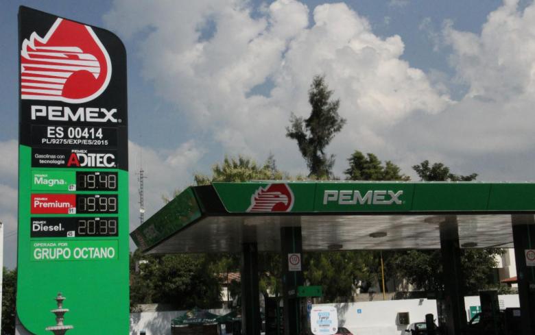 Gasolina magna roza los 21 pesos en Ciudad Guzmán y la premium incrementó casi 2 pesos en 3 meses