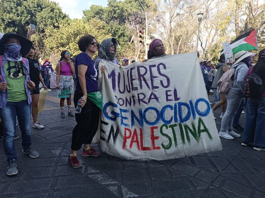 8M en Primavera oaxaqueña: represión y francotiradores
