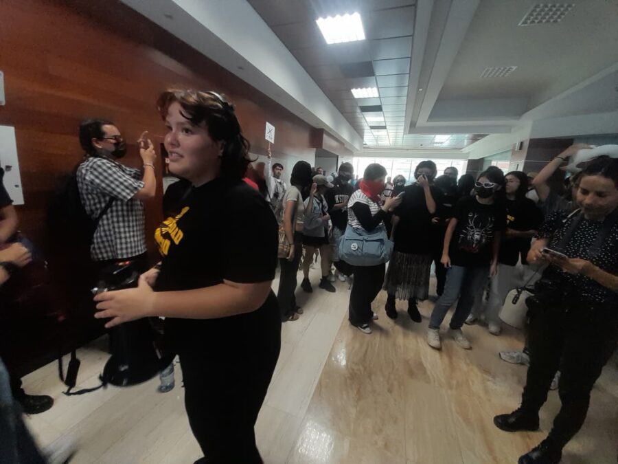 Estudiantes de Psicología de la UDG exigen participación real en rediseño curricular