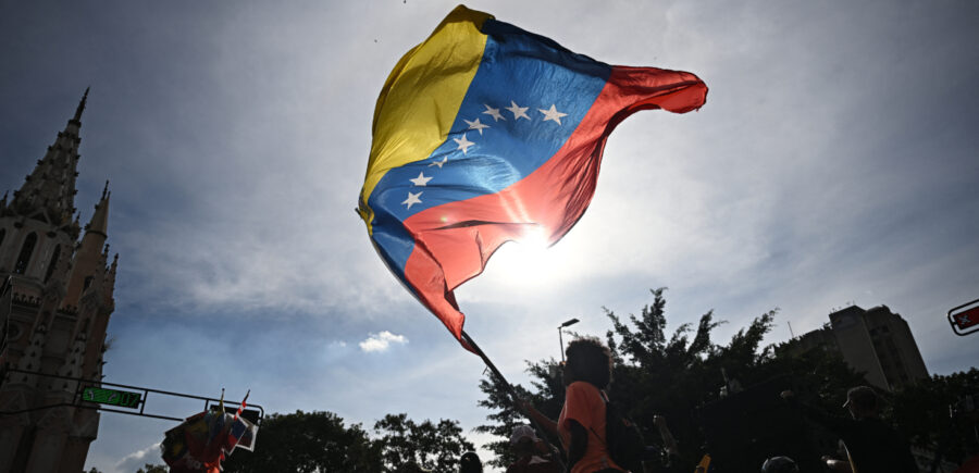 Religiosas, educadoras y defensoras reaccionan ante invasión militar en Venezuela